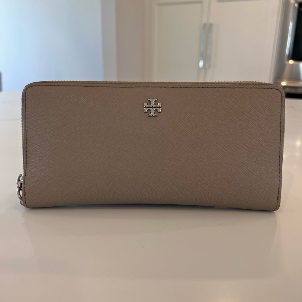 Tory Burch Emerson Wallet
